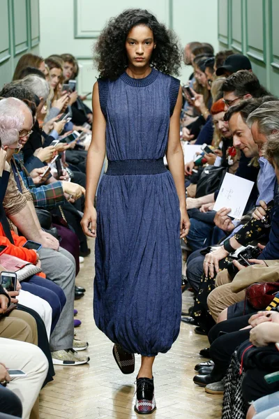 Look 13
